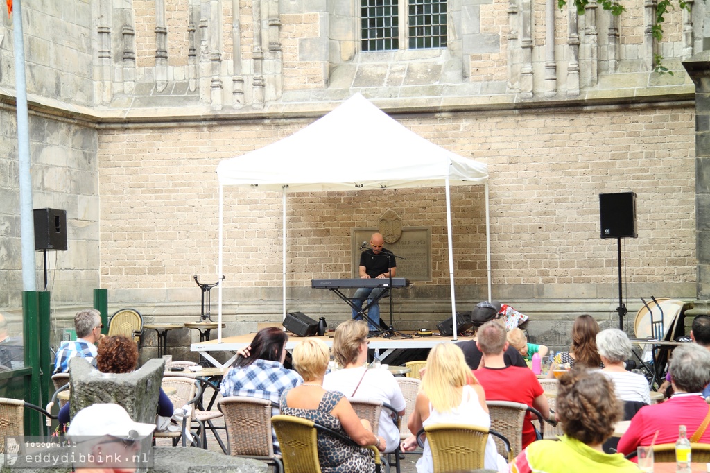 2011-07-10 Rich Wyman - Grote Kerkhof, Deventer 002